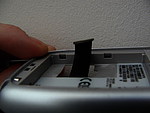 Detail uchycení pouzdra stylusu v těle telefonu