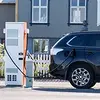 Island zavedl "spotřební" daň na elektromobily, řidiči zaplatí 1 Kč za každý ujetý km