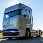 Mercedes-Benz GenH2: vodíkový tahač se 70kWh akumulátorem