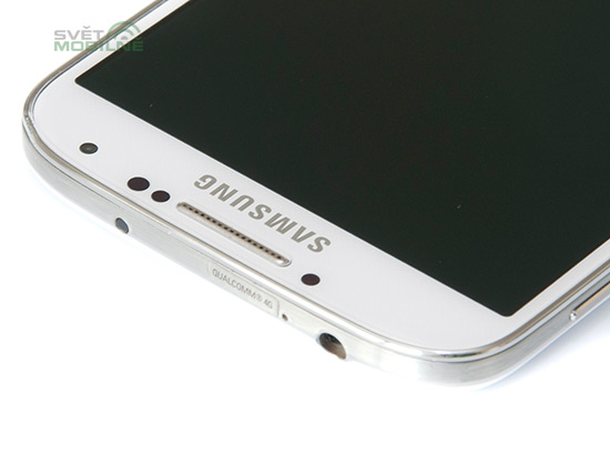 Samsung Galaxy S4 horní strana
