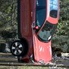 Volvo shodilo 10 aut ze 30 metrů: crashtesty pro zásahové složky